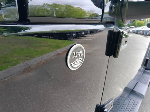 Used 2018 Jeep Wrangler Unlimited Sport S AWD/4WD image 41