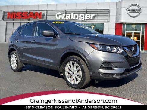 Used 2022 Nissan Rogue Sport S image 1