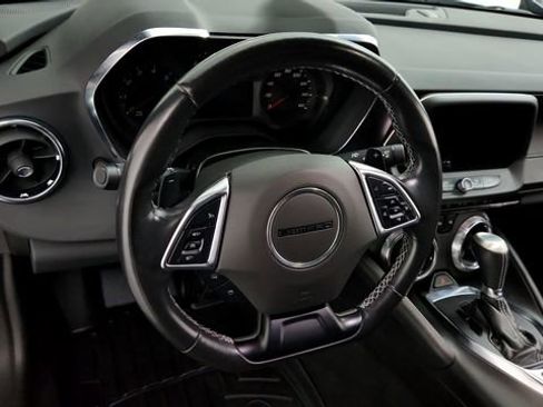 Used 2022 Chevrolet Camaro LT w/ Technology Package image 13