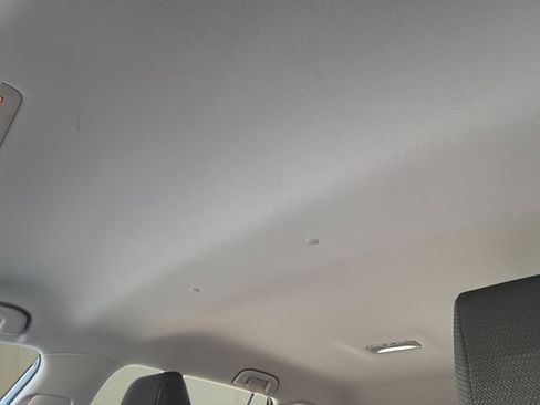 Used 2021 Toyota RAV4 XLE FWD image 19