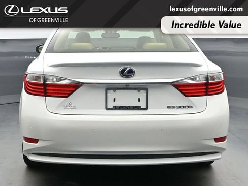Used 2014 Lexus ES 300h w/ Luxury Package w/Bamboo Trim FWD image 7