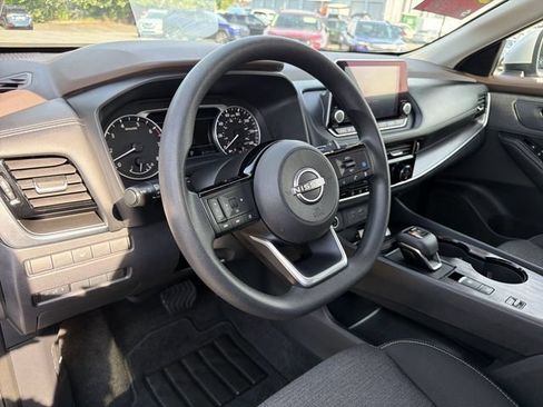 Used 2023 Nissan Rogue SV FWD image 14