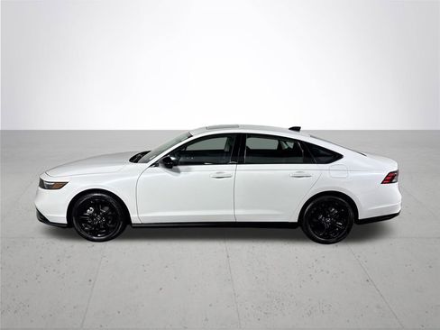 Used 2025 Honda Accord SE image 9