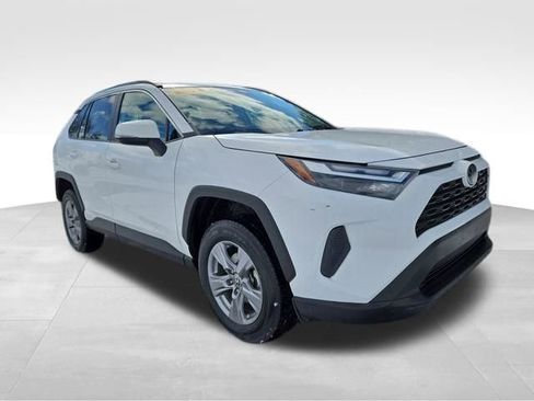 Used 2023 Toyota RAV4 XLE image 1