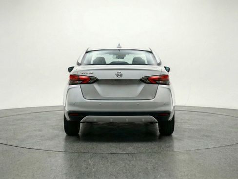 Used 2025 Nissan Versa SV image 7