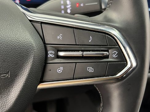 Used 2025 Chevrolet Equinox LT AWD/4WD image 47