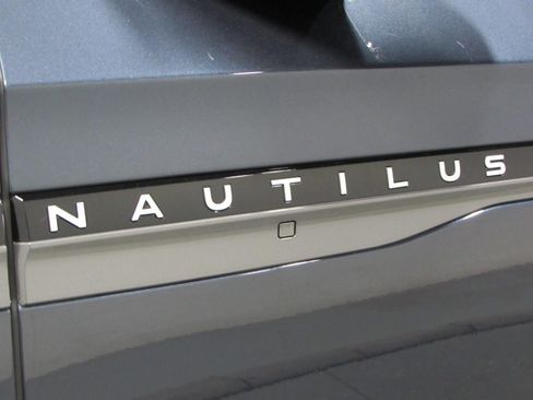 Used 2024 Lincoln Nautilus Reserve w/ Jet Appearance Package (87T) AWD/4WD image 37
