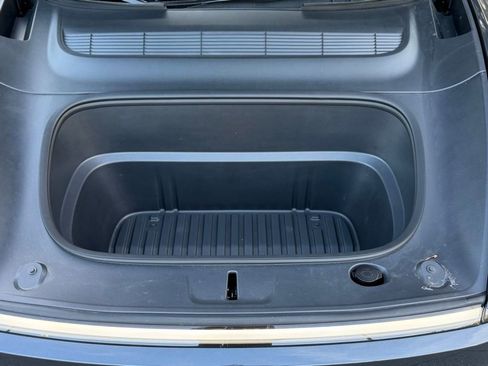 Used 2026 Tesla Model Y 2WD image 6