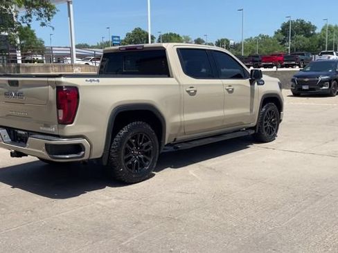 Used 2022 GMC Sierra 1500 Elevation w/ Elevation Premium Package AWD/4WD image 8