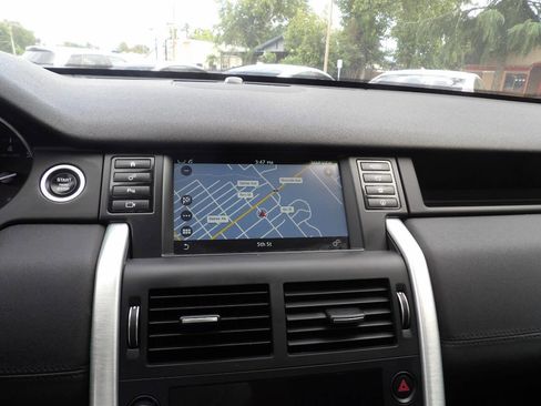 Used 2017 Land Rover Discovery Sport HSE AWD/4WD image 7