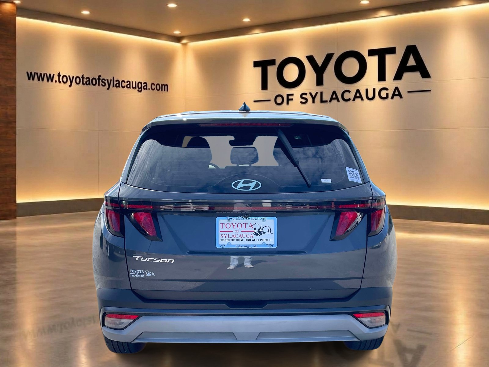 Used 2025 Hyundai Tucson SE FWD image 3