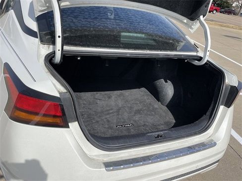 Used 2021 Nissan Altima 2.5 SV w/ SV Premium Package image 28