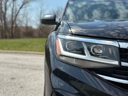 Used 2021 Volkswagen Atlas Cross Sport SE w/ Panoramic Sunroof Package image 10