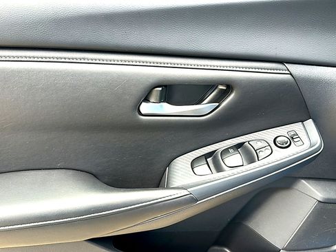 Certified 2025 Nissan Sentra SV image 16