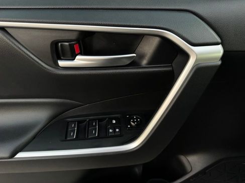 Used 2024 Toyota RAV4 XLE image 38