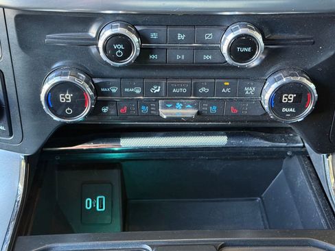 Certified 2021 Ford F150 Lariat w/ Equipment Group 502A High image 31