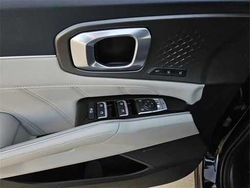 Certified 2023 Kia Sorento SX Prestige image 20