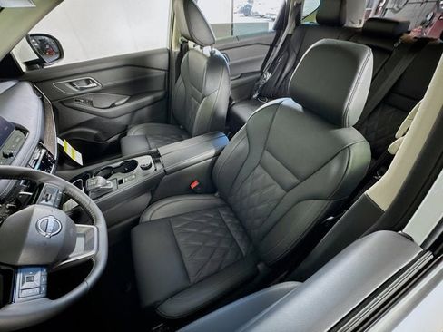 New 2026 Nissan Rogue Platinum w/ Platinum Premium Package image 23