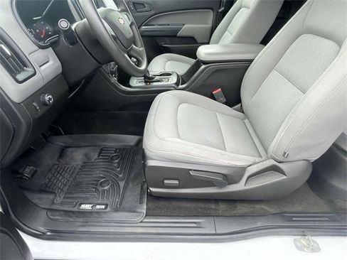 Certified 2017 Chevrolet Colorado W/T image 13