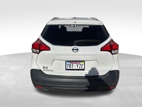 Used 2019 Nissan Kicks S w/ Exterior Electronics Package image 10