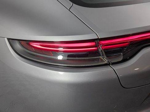 Certified 2023 Porsche Panamera Platinum Edition image 15