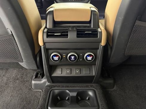 Used 2025 Land Rover Defender 130 X-Dynamic SE AWD/4WD image 24