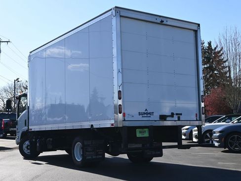 Used 2024 Isuzu NPR RWD image 3