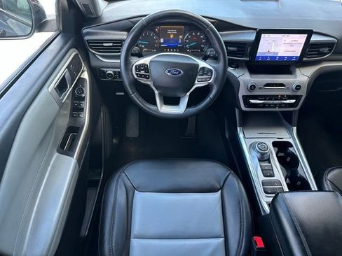 Used 2023 Ford Explorer XLT w/ Equipment Group 202A image 11