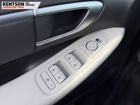 Used 2025 Hyundai Sonata SEL FWD image 24