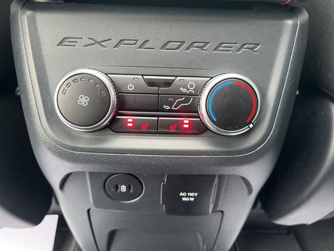 Used 2025 Ford Explorer ST-Line w/ Premium Package AWD/4WD image 48