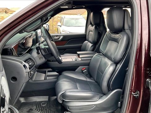 Used 2023 Lincoln Navigator Reserve image 23
