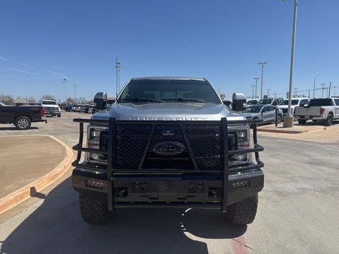 Used 2022 Ford F250 Lariat w/ Lariat Ultimate Package image 2
