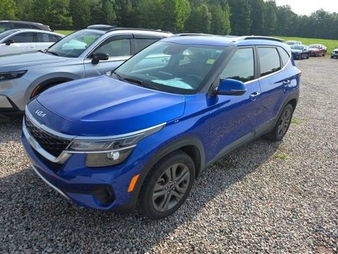 Certified 2023 Kia Seltos S w/ Navigation Package FWD image 3