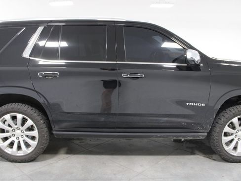 Used 2021 Chevrolet Tahoe Premier w/ Premium Package AWD/4WD image 9