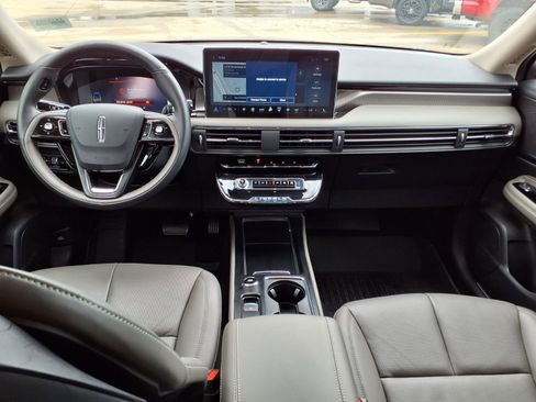 Used 2025 Lincoln Corsair Grand Touring w/ Equipment Group 301A AWD/4WD image 11