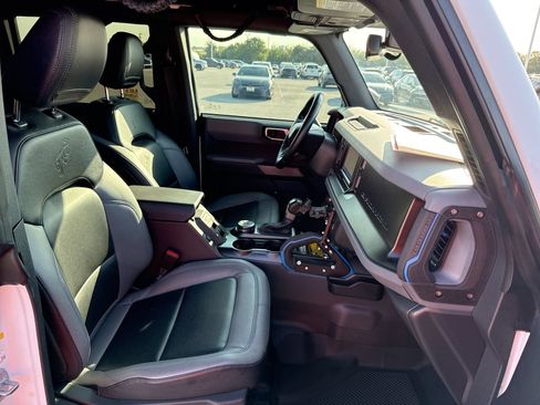 Used 2021 Ford Bronco Black Diamond w/ Sasquatch Package AWD/4WD image 25
