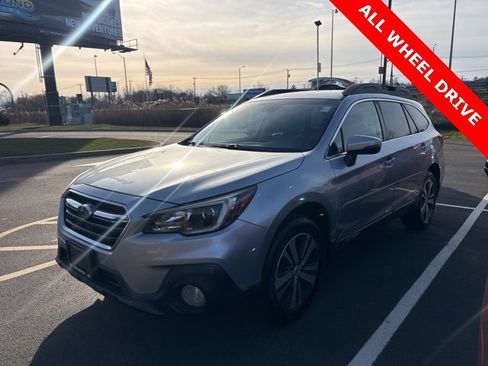 Used 2019 Subaru Outback 2.5i Limited image 3