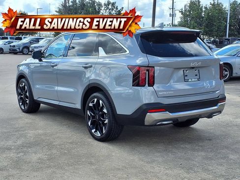 Used 2025 Kia Sorento SX FWD image 2