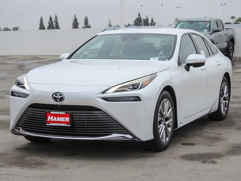 New 2025 Toyota Mirai XLE image 3