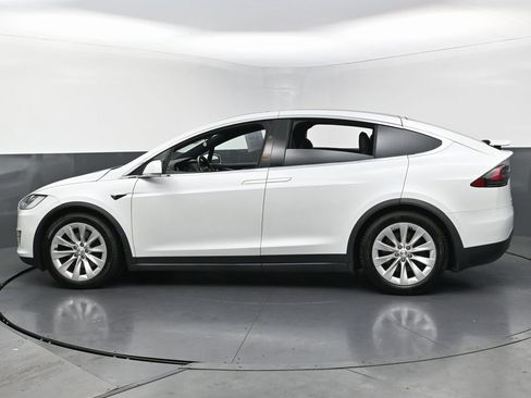 Used 2019 Tesla Model X 100D image 7