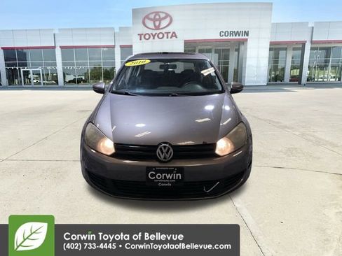 Used 2010 Volkswagen Golf 4-Door image 3