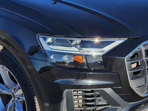 Used 2022 Audi Q8 Premium Plus image 8