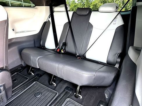 Certified 2023 Toyota Sienna XSE w/ XSE Plus Package FWD image 19
