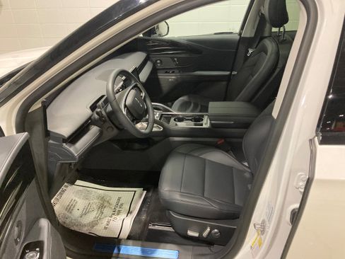 Used 2026 Lincoln Nautilus Premier w/ Equipment Group 102A image 19