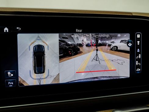 Used 2024 Mercedes-Benz Maybach GLS 600 4MATIC image 19