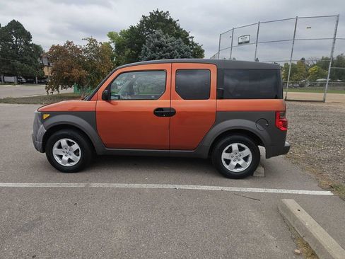 Used 2004 Honda Element EX image 2