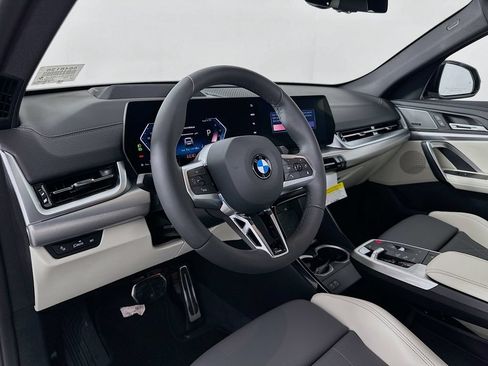 Used 2026 BMW X2 xDrive28i w/ Technology Package AWD/4WD image 9