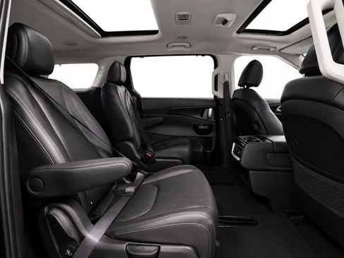 Used 2026 Kia Carnival SX w/ SX Dark Edition Package FWD image 25
