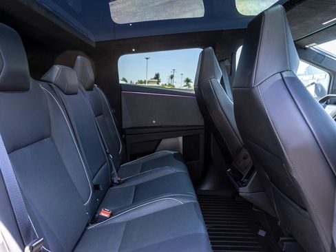 Used 2024 Tesla Cybertruck AWD Crew Cab image 25