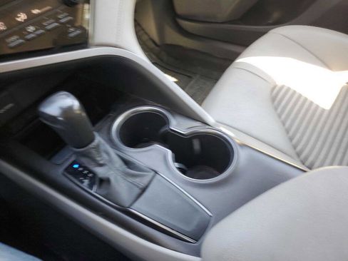 Used 2021 Toyota Camry SE image 29